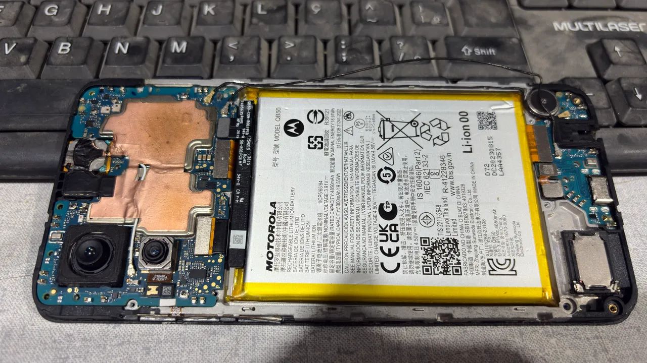 Moto G 84 com defeito 