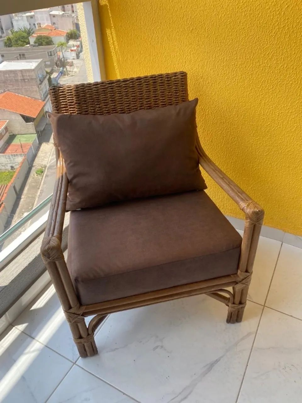 Poltrona de junco, fibra natural, assento almofada fixo e almofada de encosto. - Foto 3