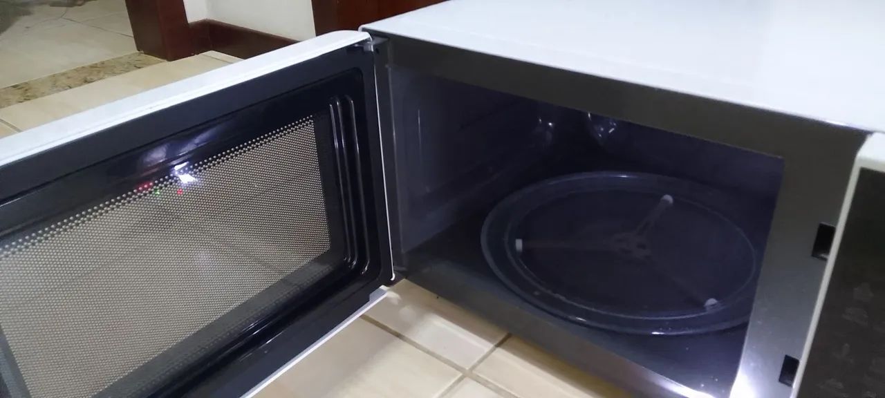 Vendo micro ondas 30l LG . - Foto 2