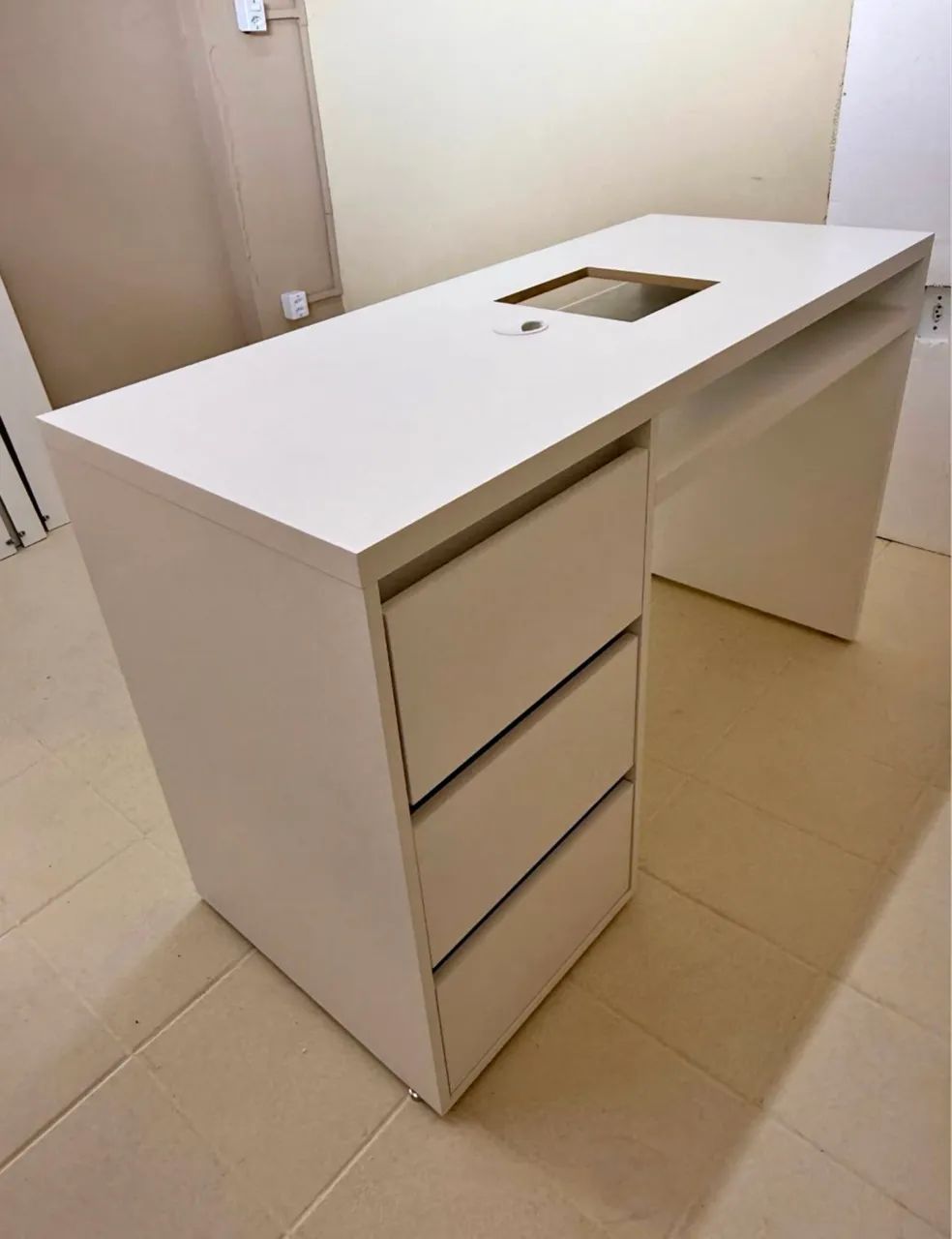 MESA RETA PARA MANICURE  - Foto 2