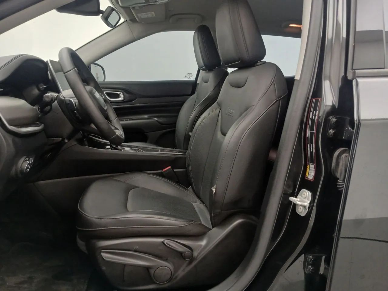 Jeep Compass LONG. T270 1.3 TB 4x2 Flex Aut., foto 16 de 18