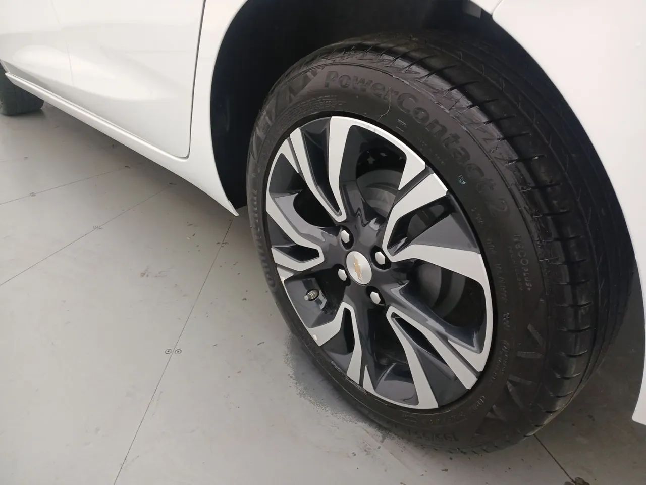 Chevrolet Onix Hatch Premier 1.0 12V TB Flex Aut. 4P, foto 12 de 18