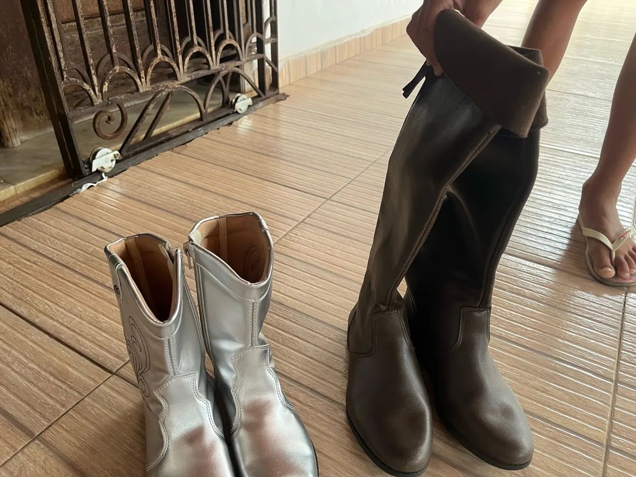Vendo 2 botas - Foto 4