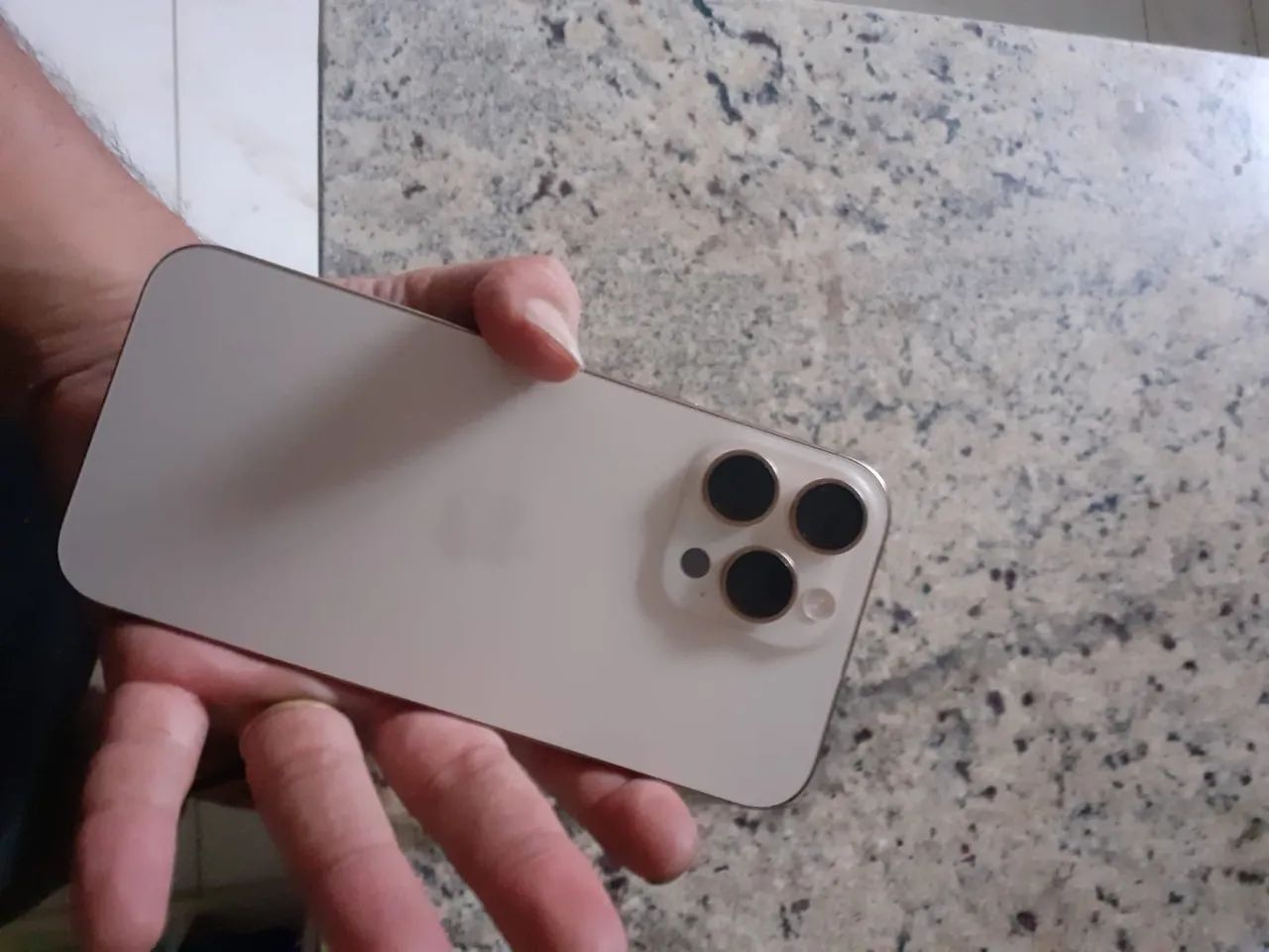 iPhone 16 Pro Max 256GB - Foto 2