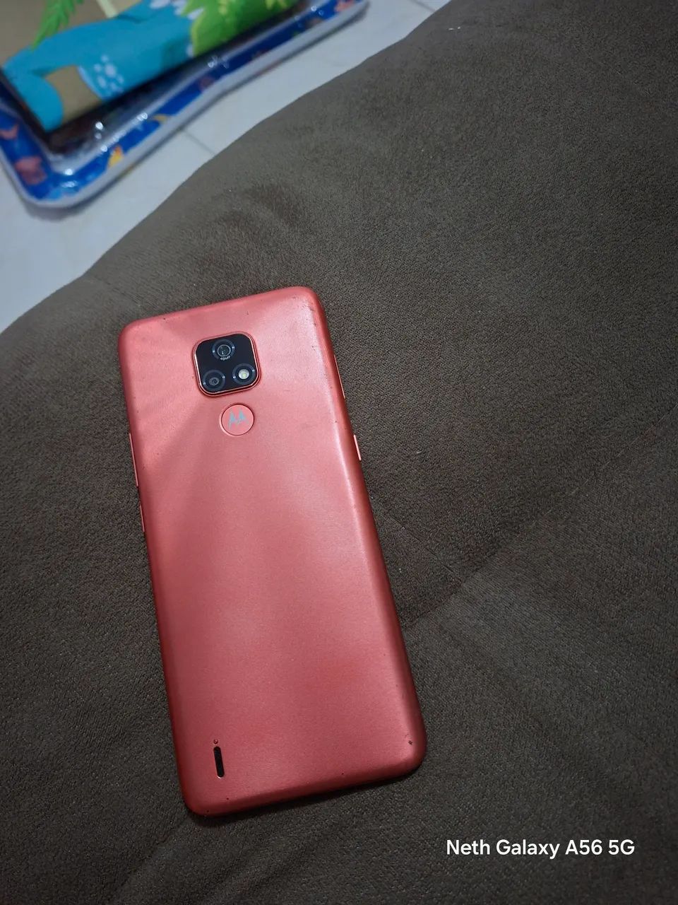 Vendo um celular Motorola moto E 