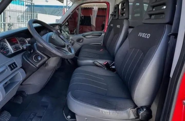 IVECO 35S14 GUINCHO PLATAFORMA ANO 2017 - Foto 7