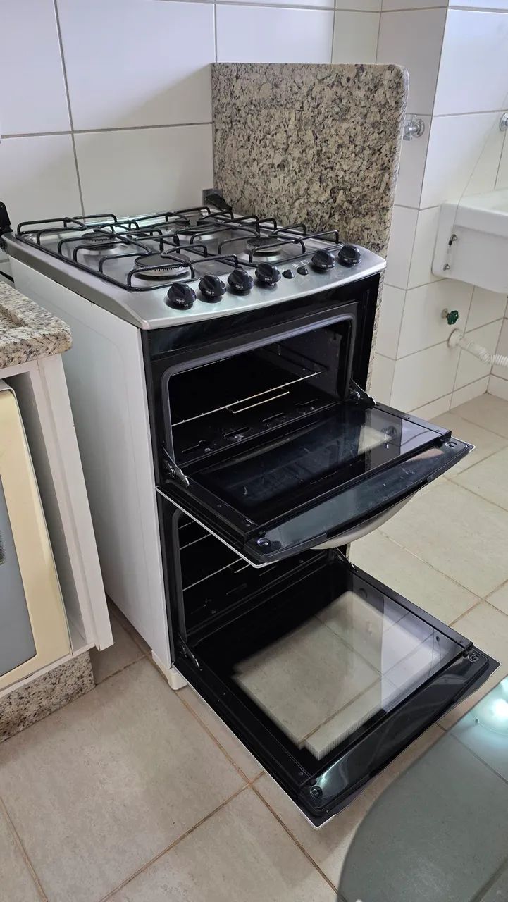 Fogão Electrolux Forno Duplo e 4 bocas - Foto 2