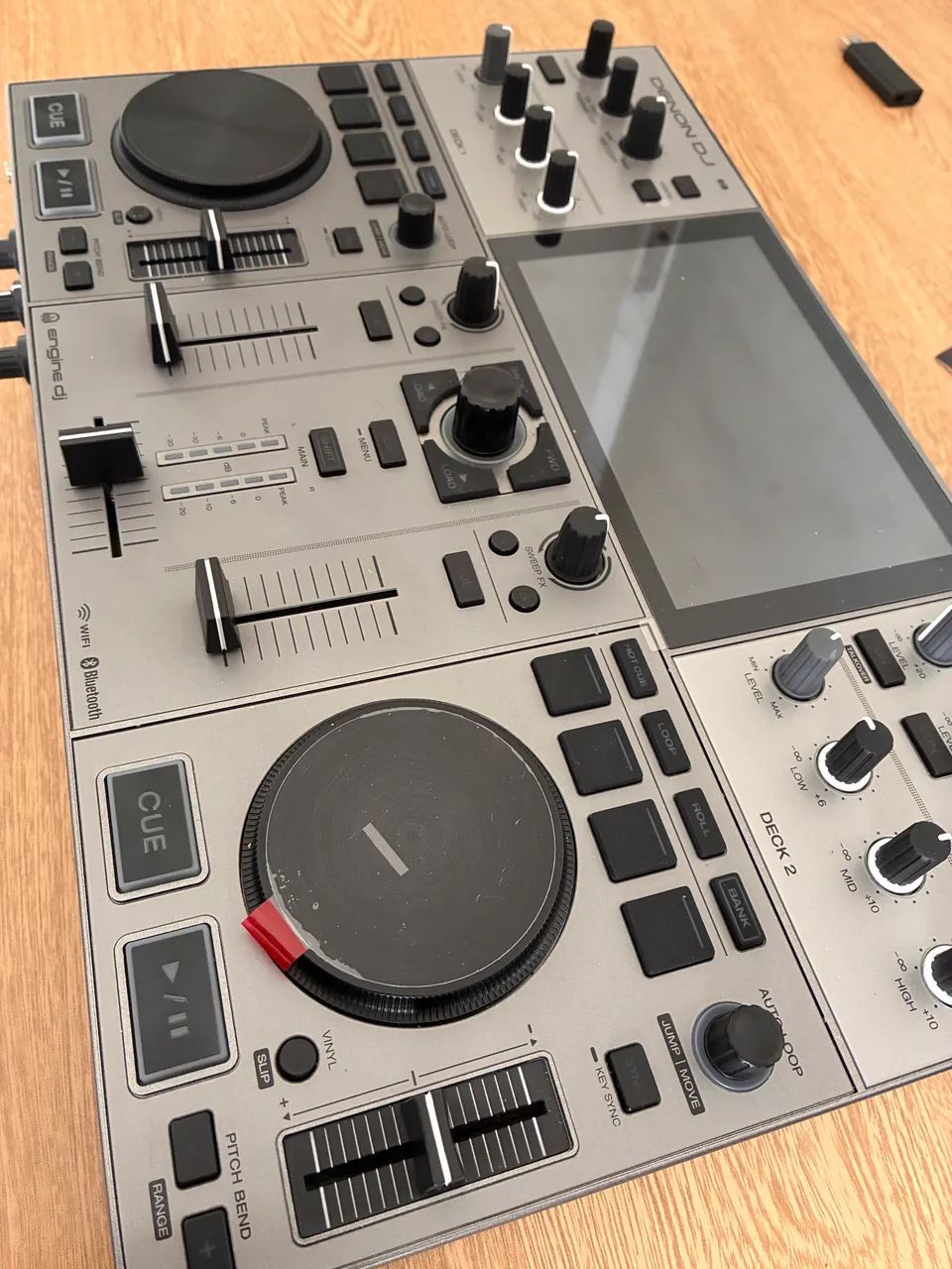 Controladora de Dj Denon Prime Go Plus pouco usado - Instrumentos