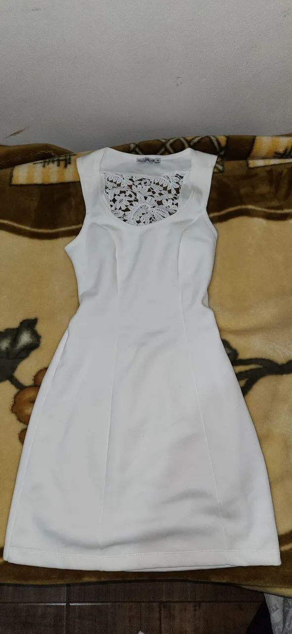Vestido cor creme rendado nas costas - Foto 4