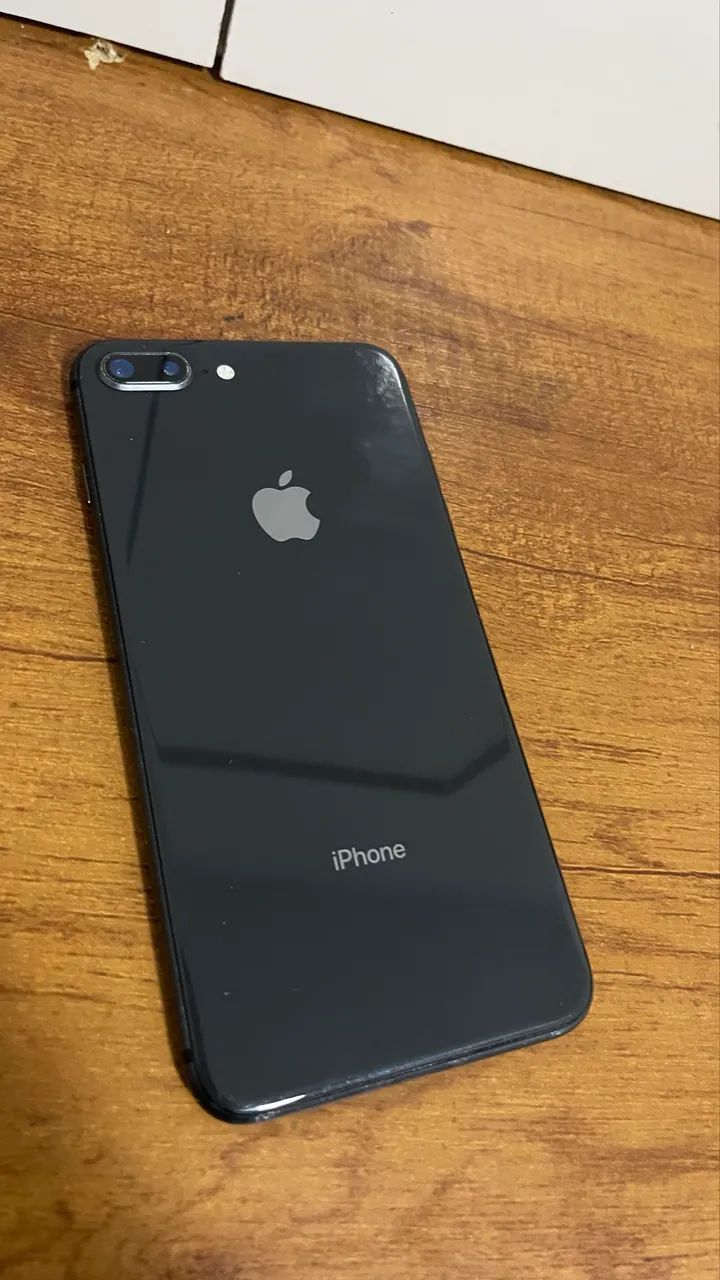 iPhone 8 Plus 