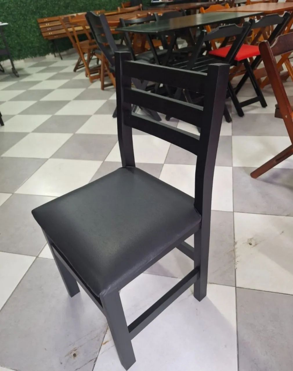 Cadeira jantar madeira com estofado 