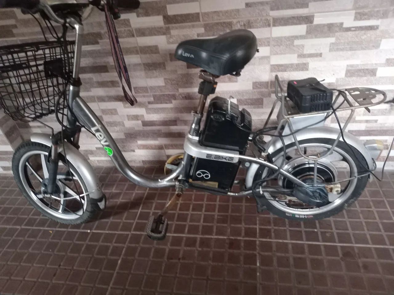 Duas bicicletas elétricas lev  - Foto 2