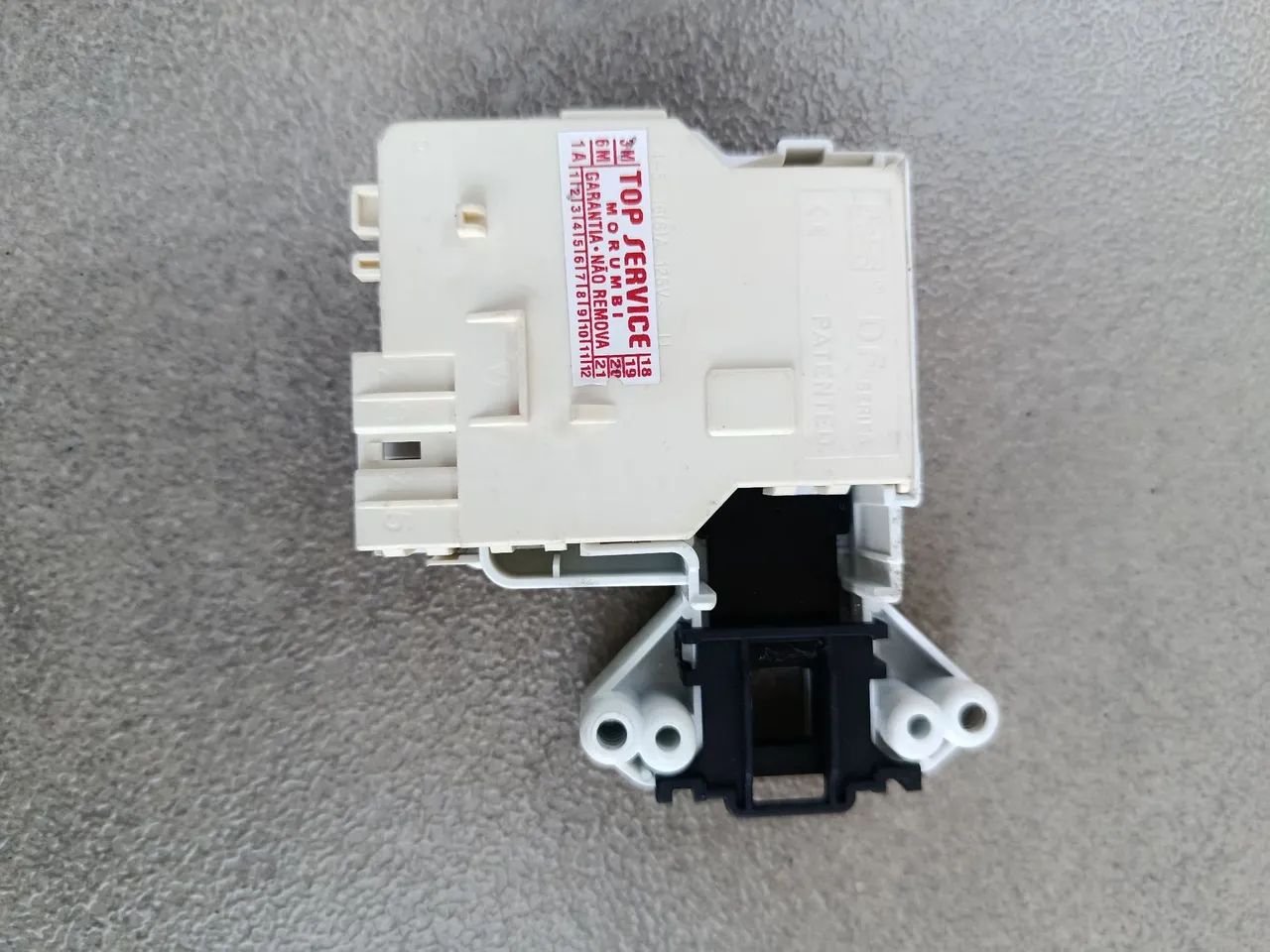 Trava da porta lava e seca Eletrolux LSE11 127 V - Foto 2