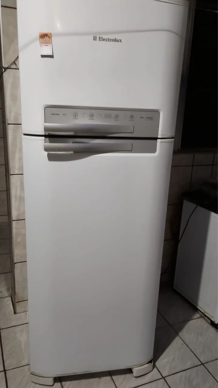 Geladeira Eletrolux Frost Free - 430L 