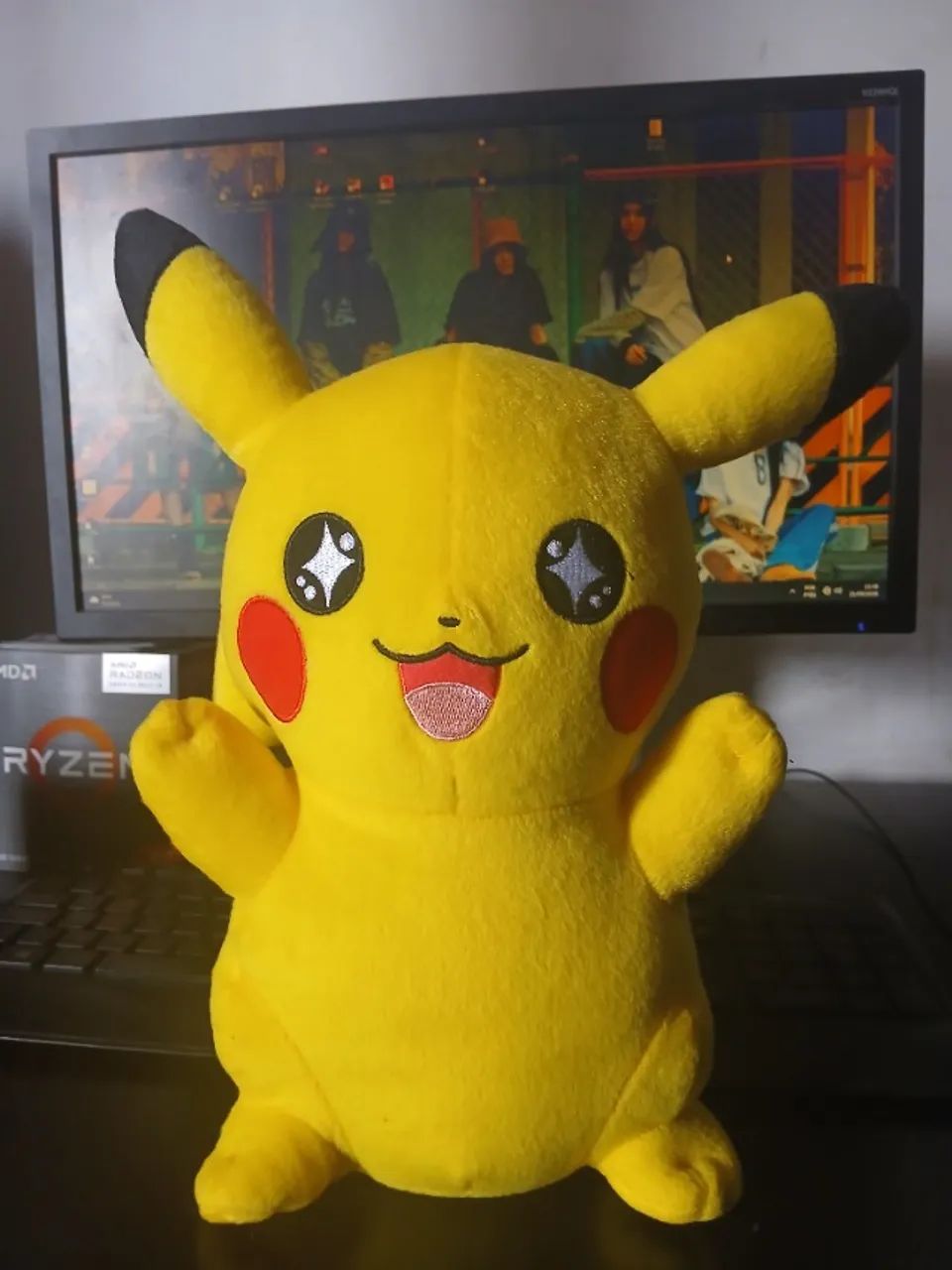 Pikachu de pelucia