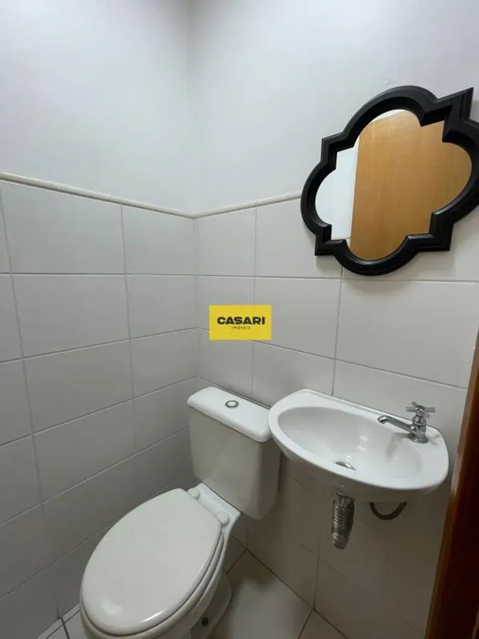 Prédio à Venda com 2 Apartamentos e Salão Comercial - Foto 2