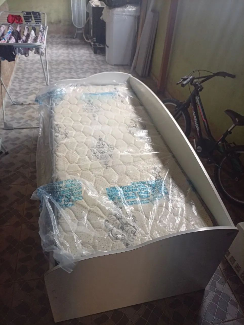 Vendo cama com colchão  - Foto 2