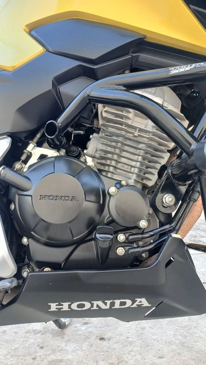 CB TWISTER 300F DOURADA ABS - Foto 2