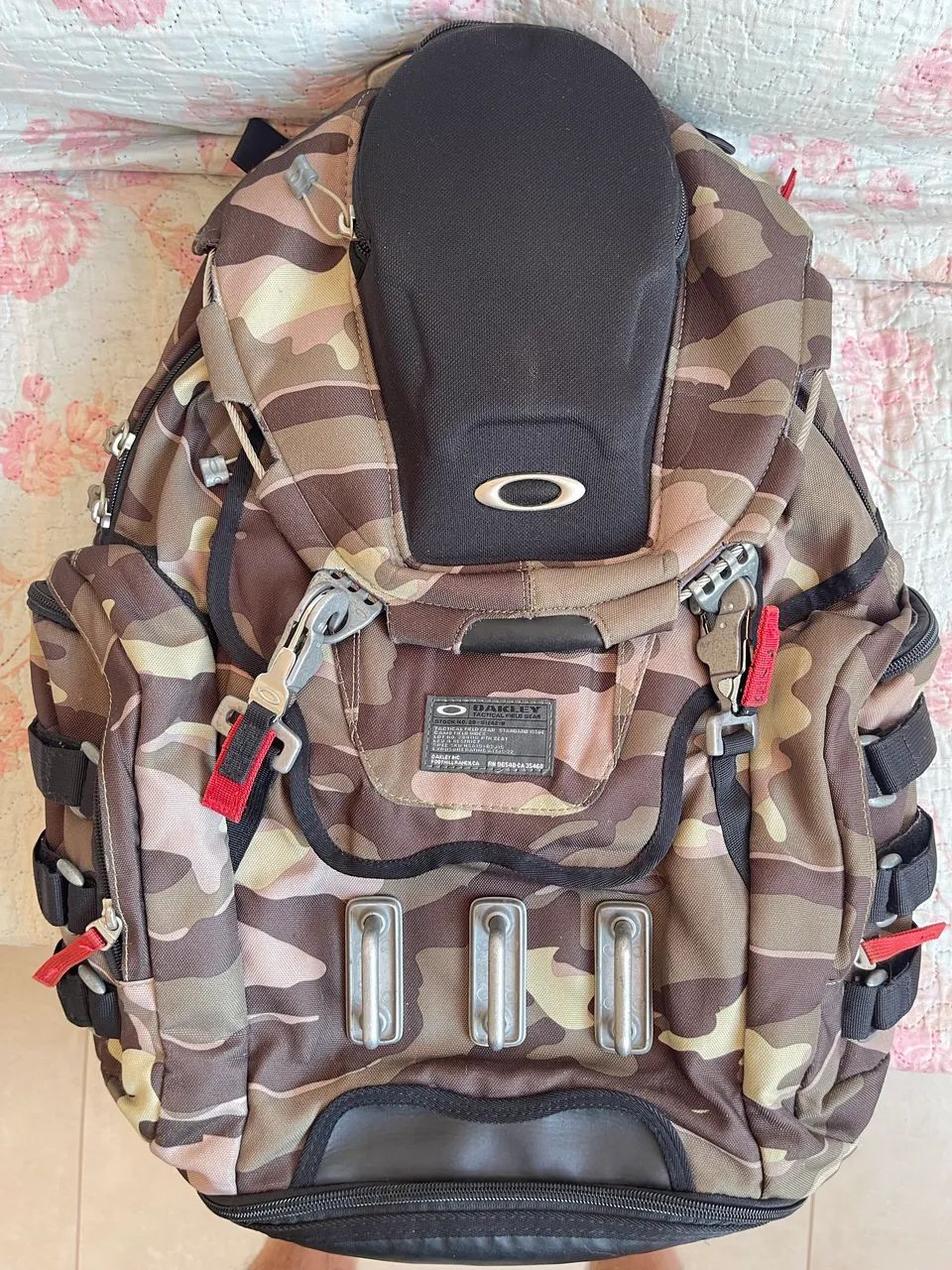 MOCHILA OAKLEY KITCHEN CAMO 9/10 - Foto 4