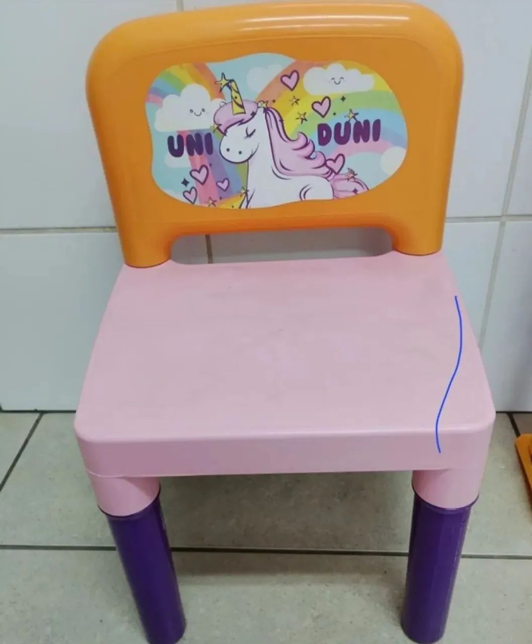Conjunto Cadeirinha e mesinha uni duni