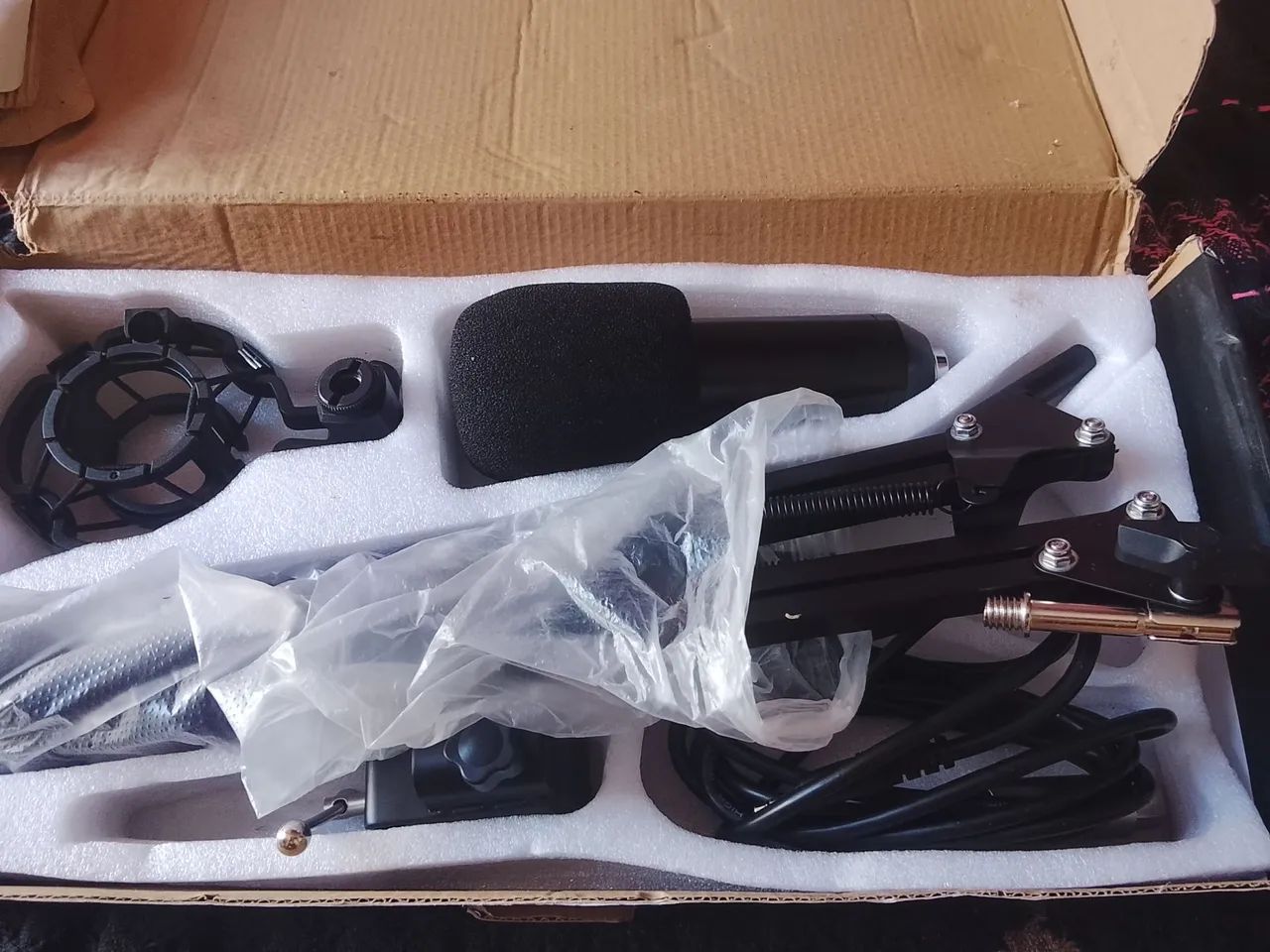 Microfone estilo podcast - Foto 2