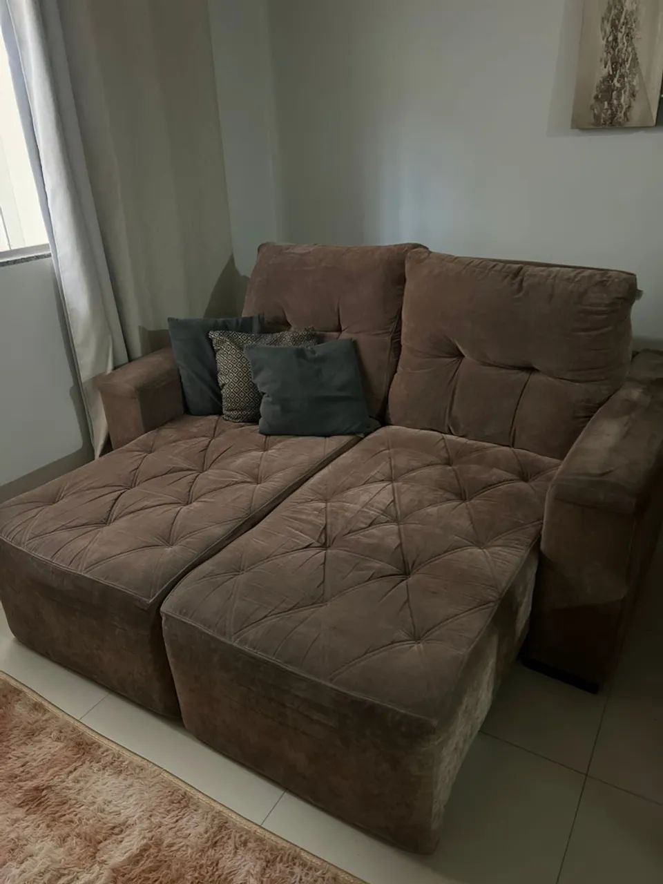 Sofá retrátil marrom