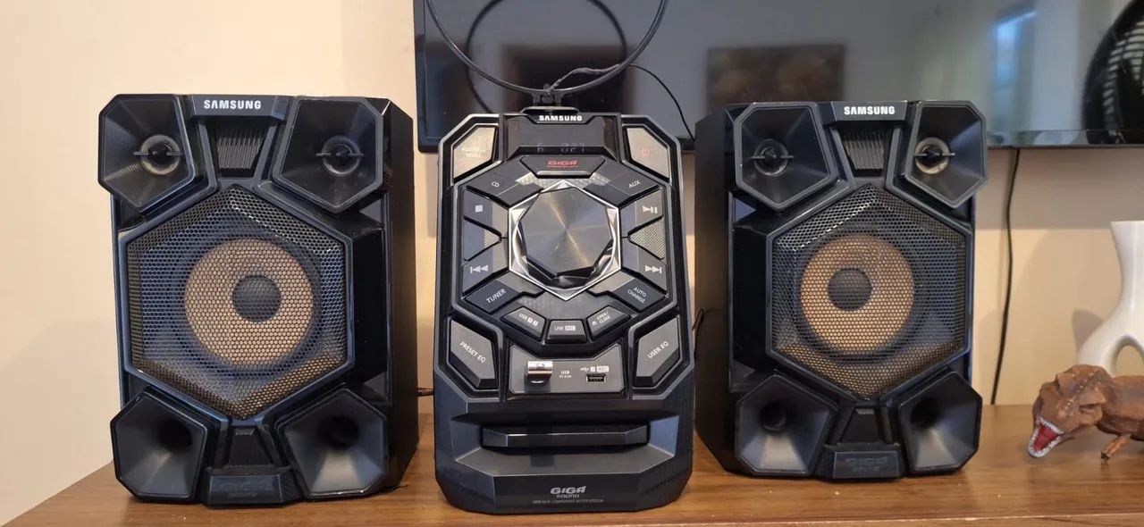 Som Mini Sister CD Player,  USB, FM & AUX.
