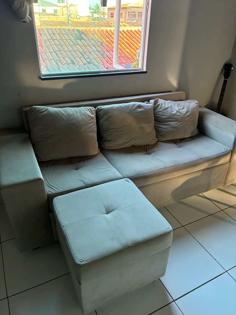 Sofá 3 lugares com puff removível 