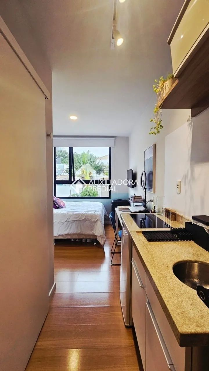 Stúdio à venda, mobiliado com 15,18m² bairro Cachoeira do Bom Jesus - Foto 2