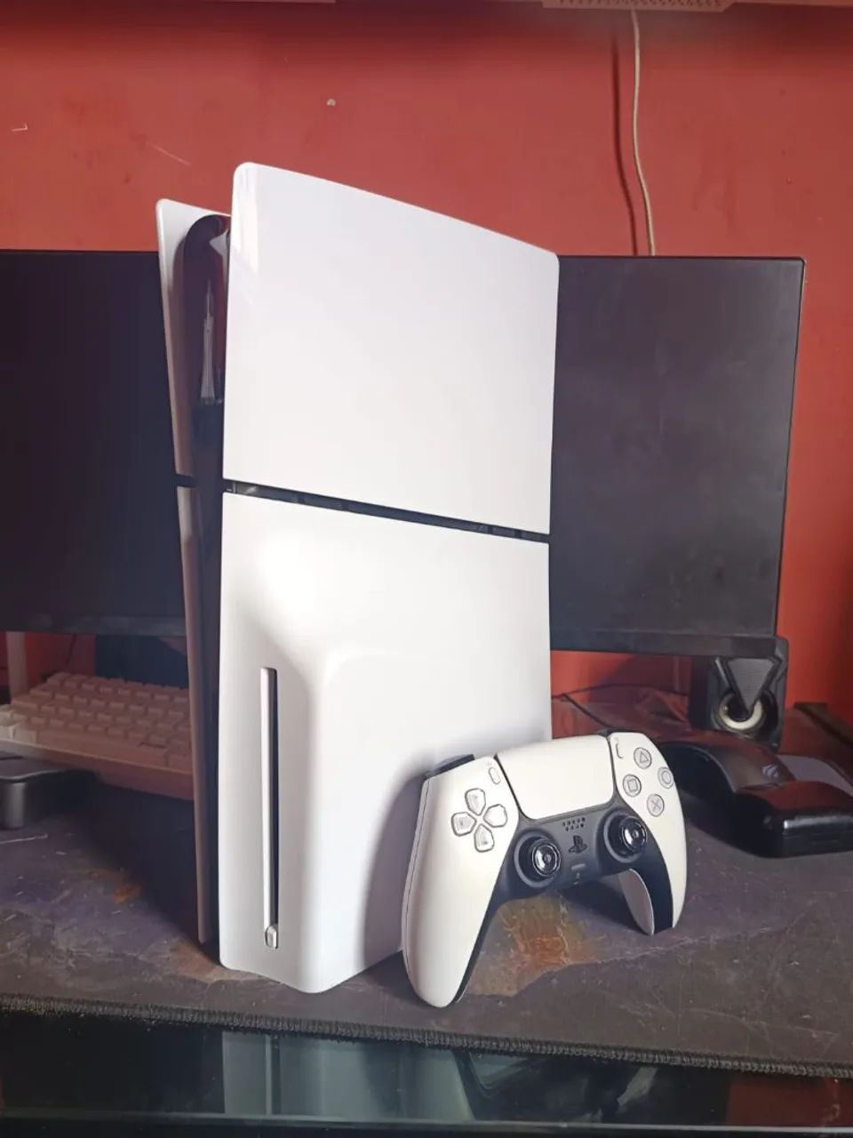 Ps5 Slim com leitor. 