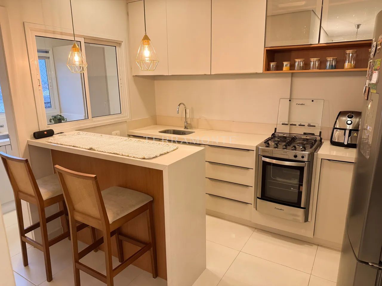Apartamento mobiliado com 91m² no Centro - Foto 4