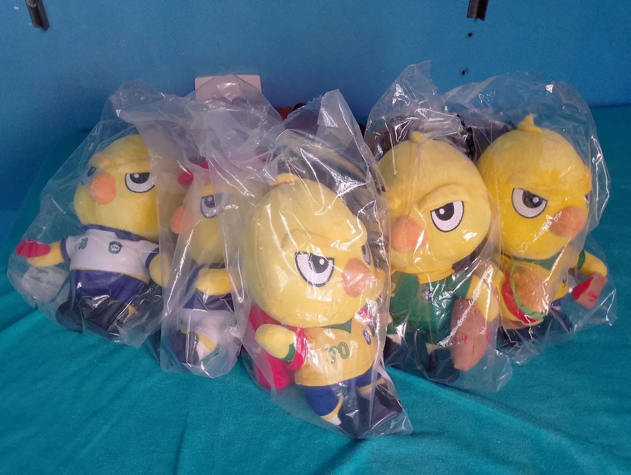 Canarinho pelúcia copa ifood