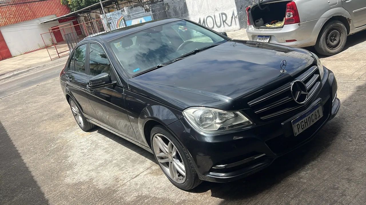 Mercedes-Benz C-180 CGI Classic 1.8 16V 156cv Aut. 2012