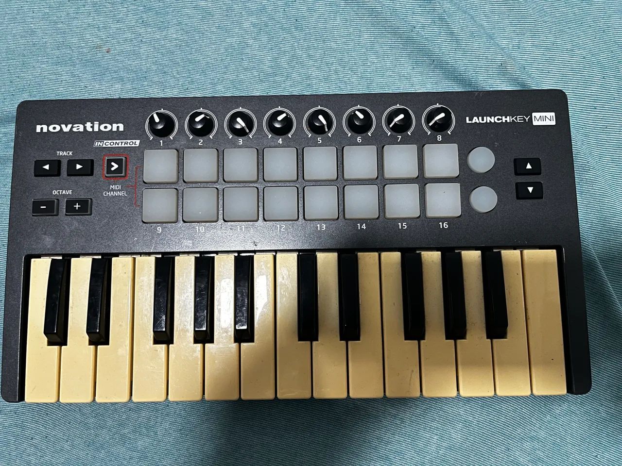 Teclado controlador MIDI Novation - Foto 3