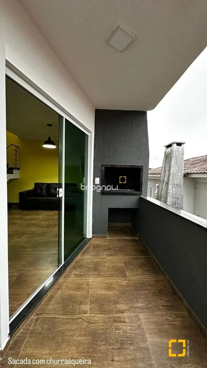BROGNOLI VENDE - Casa com 03 dormitórios entre as Praias dos Ingleses e Santinho.