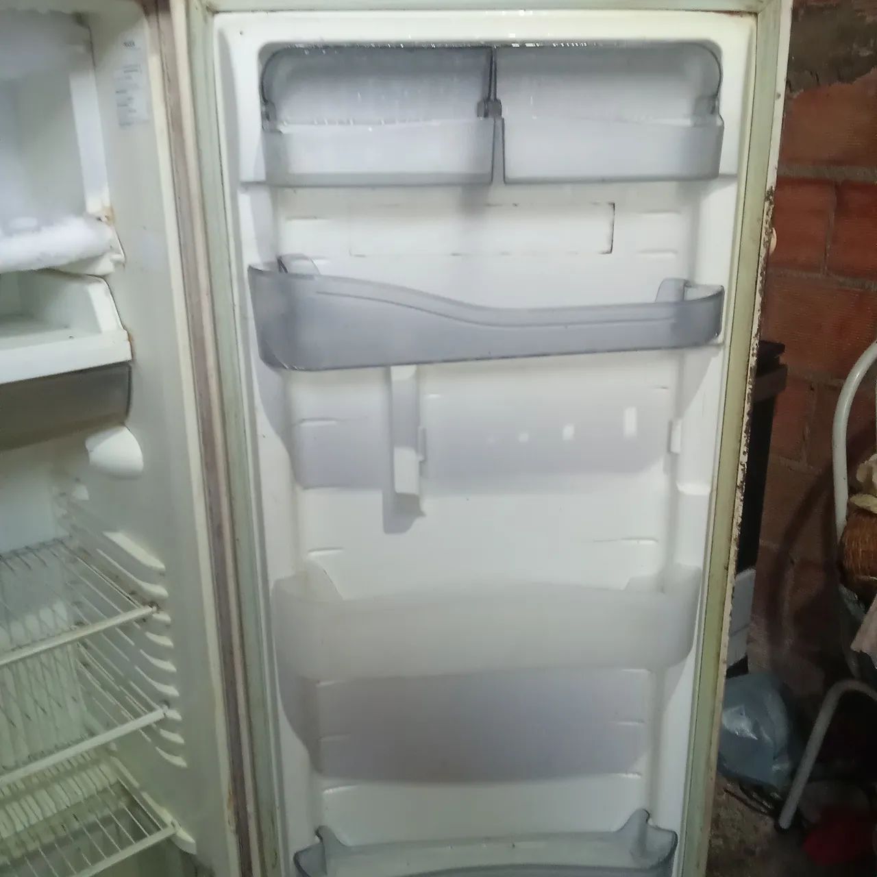 Vendo uma geladeira  - Foto 3