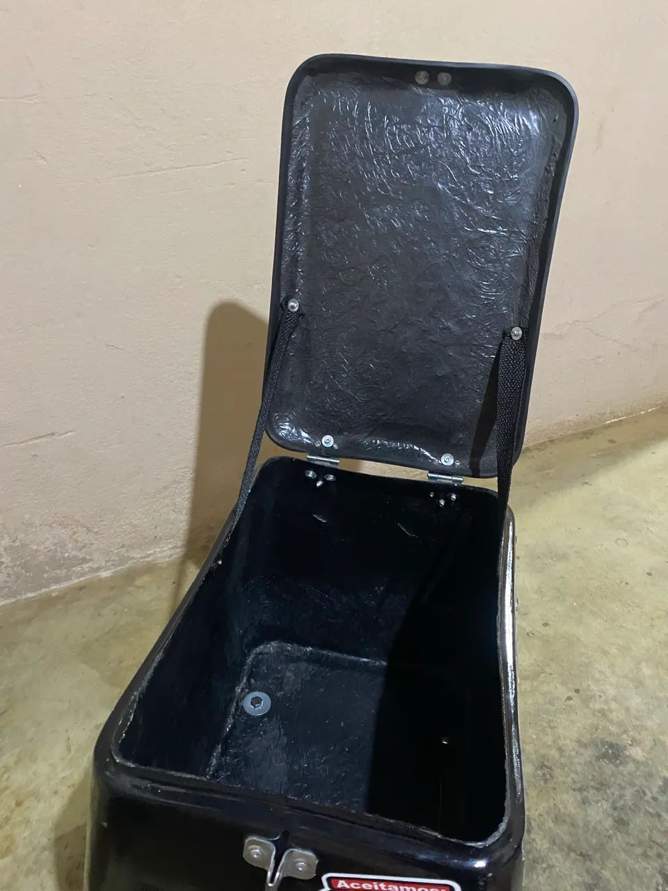 VENDO BAÚ 60 litros  - Foto 4