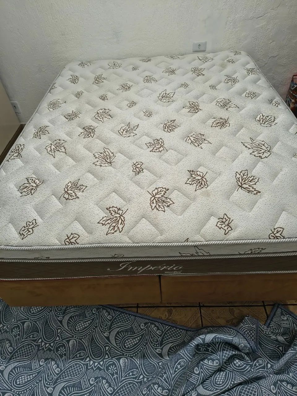 Venda de cama box Queen  - Foto 3