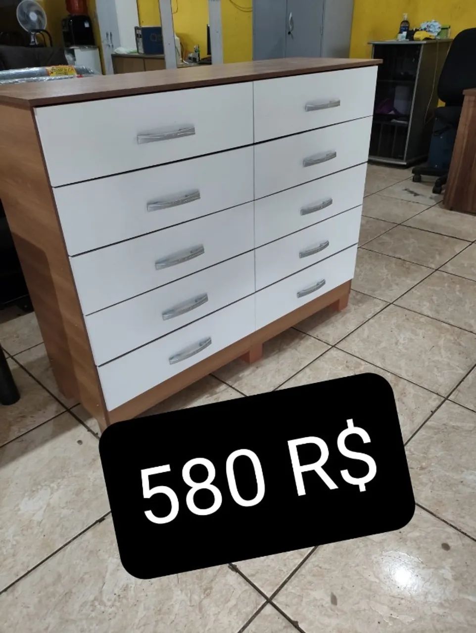 COMODA RAISSA, NOVA