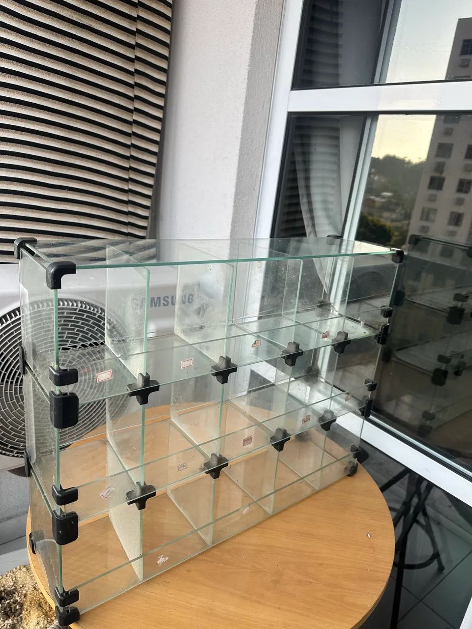 Expositor Baleiro De Vidro Modulado Com Nichos - Ótimo Estado - Foto 4