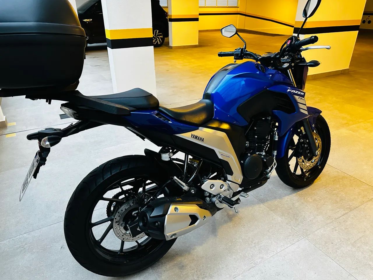 Yamaha Fazer 250 ano 2023 - Apenas 6.700 km 