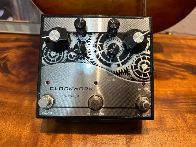 Pedal J. Rockett Clockwork Analog Delay