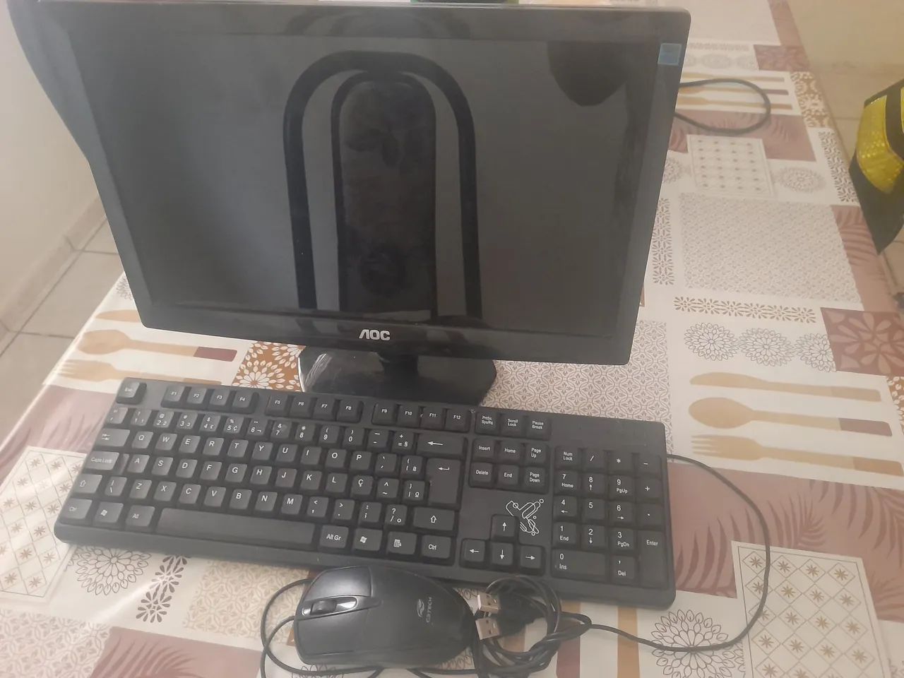 Monitor AOC, Teclado e Mouse 