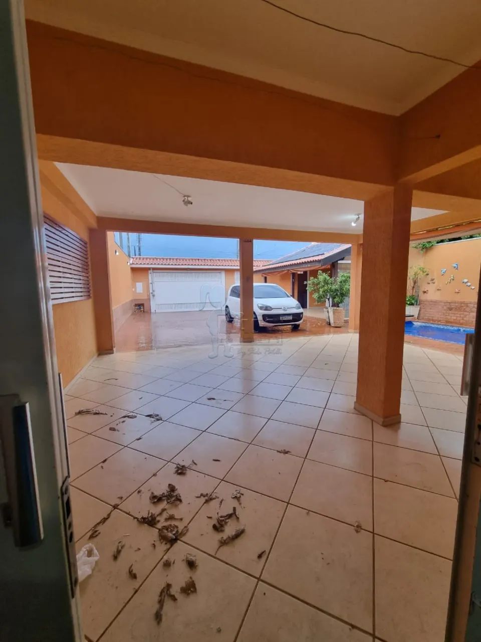 Casa sobrado de 200m² com 03 quartos sendo 01 suíte à venda - Centro em Brodowski