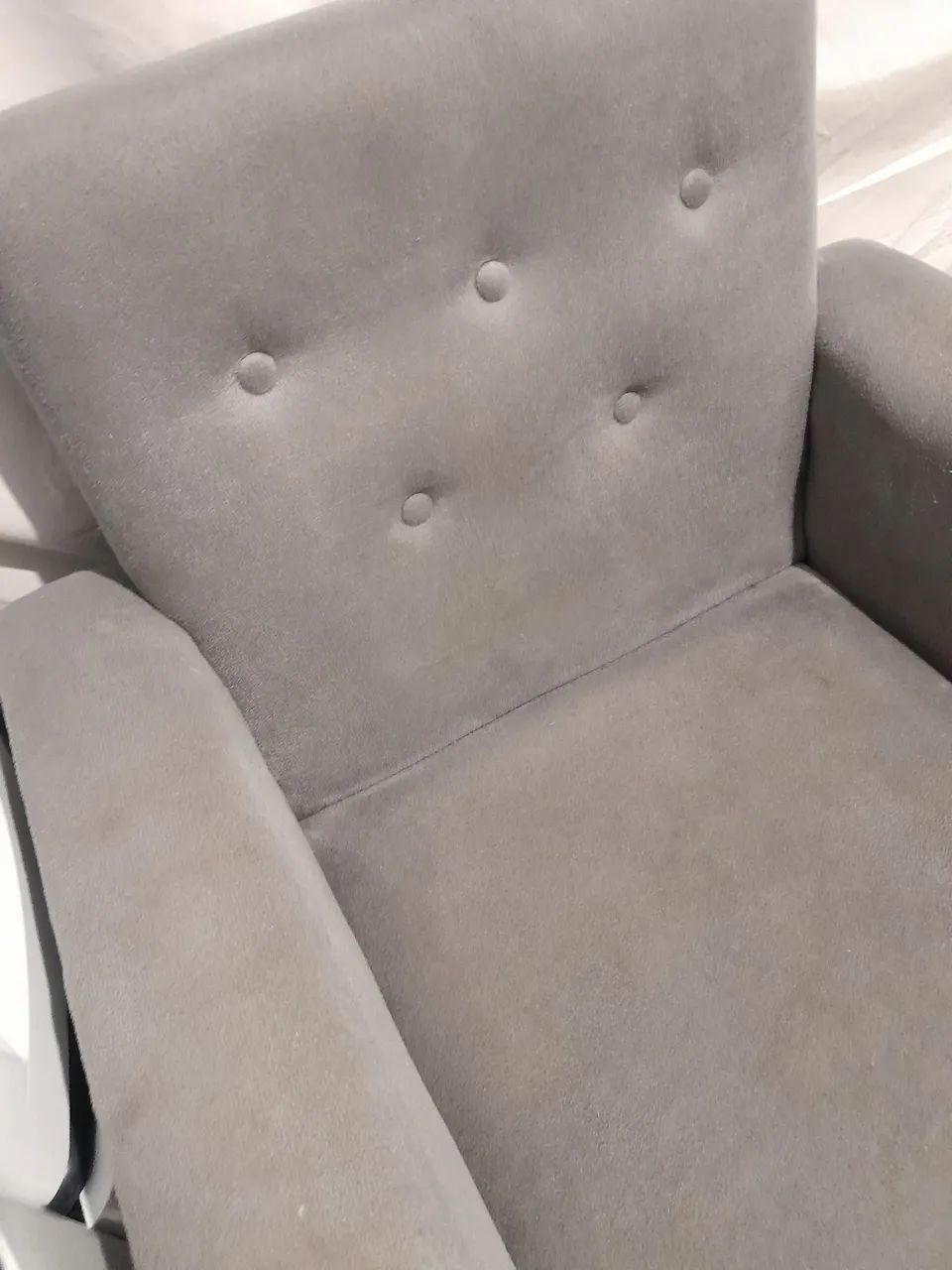 Conjunto de poltronas cinza em boas condições  - Foto 2
