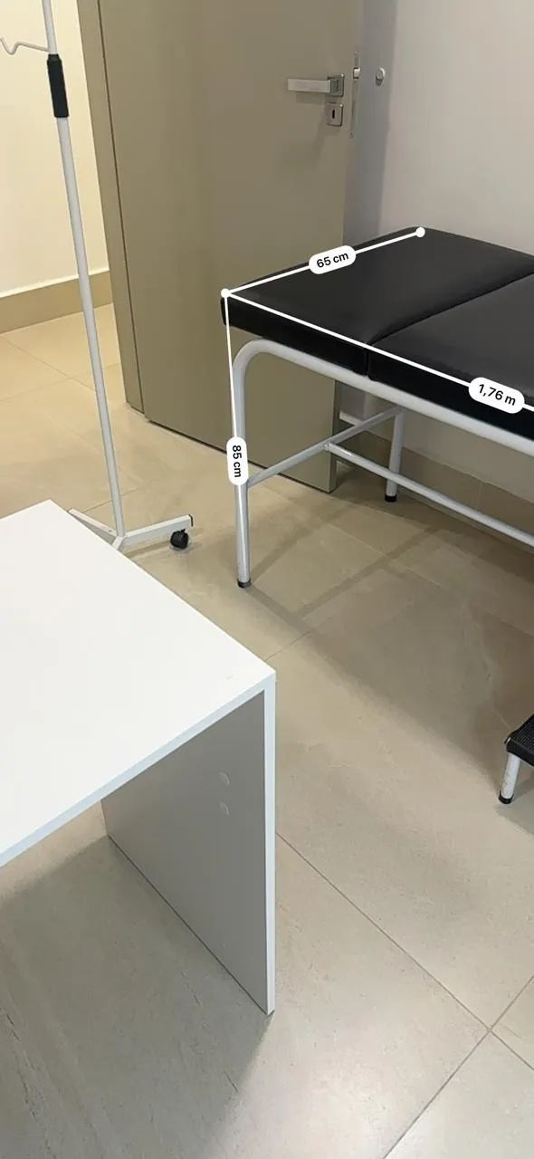 Maca com escadinha e suporte para soro