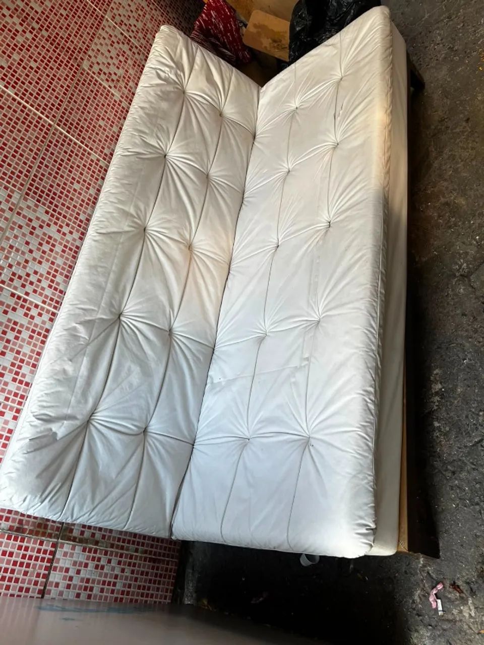 Sofá-cama branco em couro sintético - Foto 3