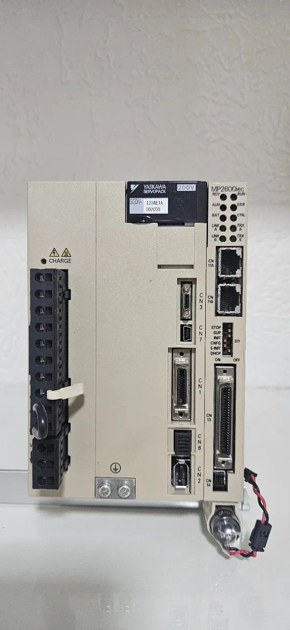 Servopack Yaskawa SGDV-7R6A01A novo + MP2600iec