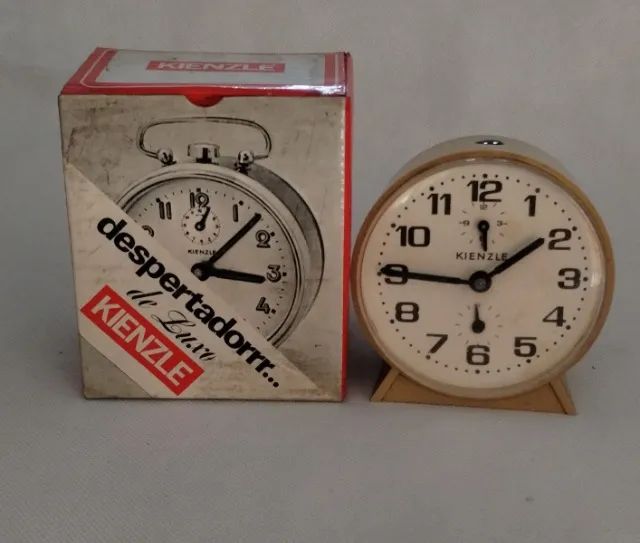 Relógio despertador à corda (década de 70/80) Kienzle - ler descrição - Foto 2