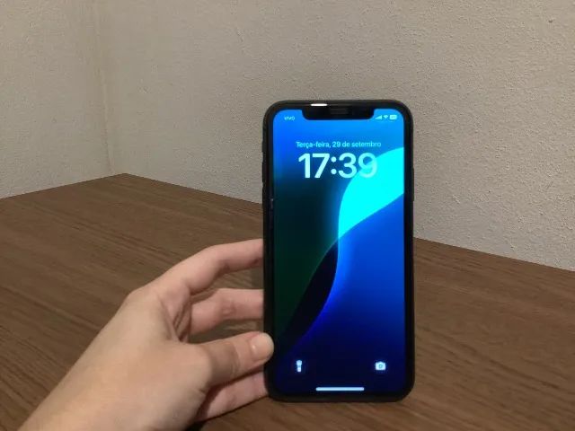 iPhone 11 64GB Preto